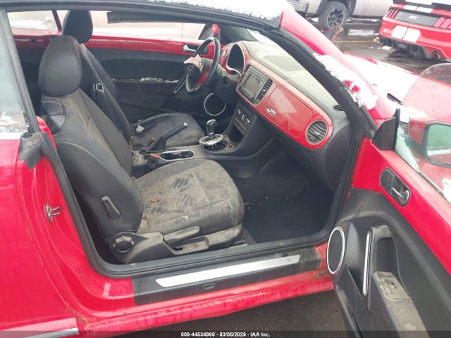 3VW507AT2FM806514 Volkswagen Beetle 1.8t