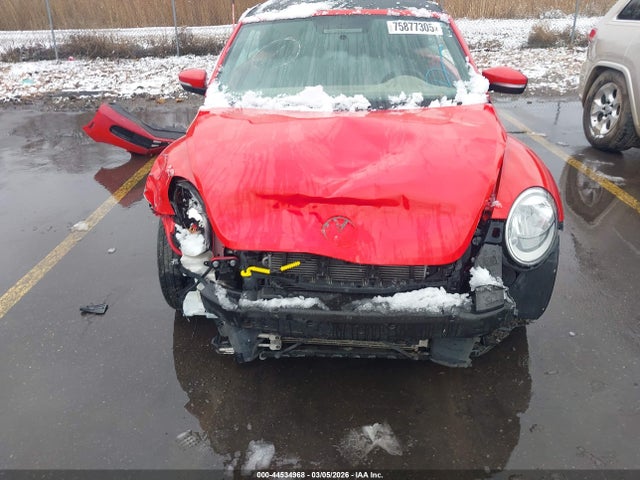 3VW507AT2FM806514 Volkswagen Beetle 1.8t