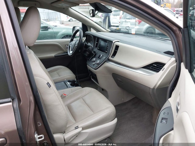 Toyota Sienna Le 8 Passenger 2018 5TDKZ3DC9JS917540 Image 18