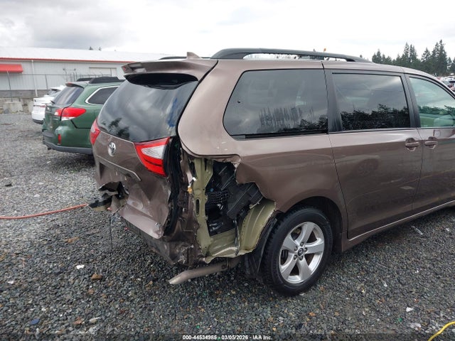 Toyota Sienna Le 8 Passenger 2018 5TDKZ3DC9JS917540 Image 6