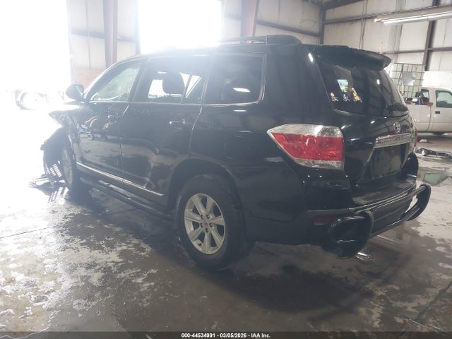 Продажа на аукционе авто 2013 Toyota Highlander Se V6, vin: 5TDBK3EHXDS234295, номер лота: 44534991