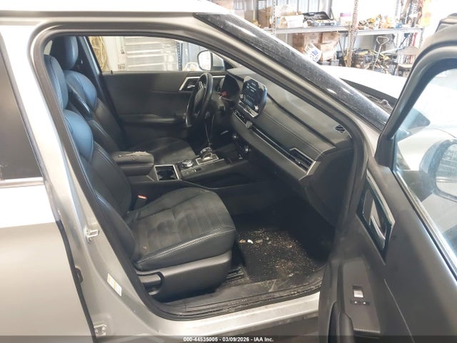 Продаж на аукціоні авто 2022 Mitsubishi Outlander Black Edition S-awc/se 2.5 S-awc/se Launch Edition S-awc, vin: JA4J4UA82NZ028724, номер лоту: 44535005