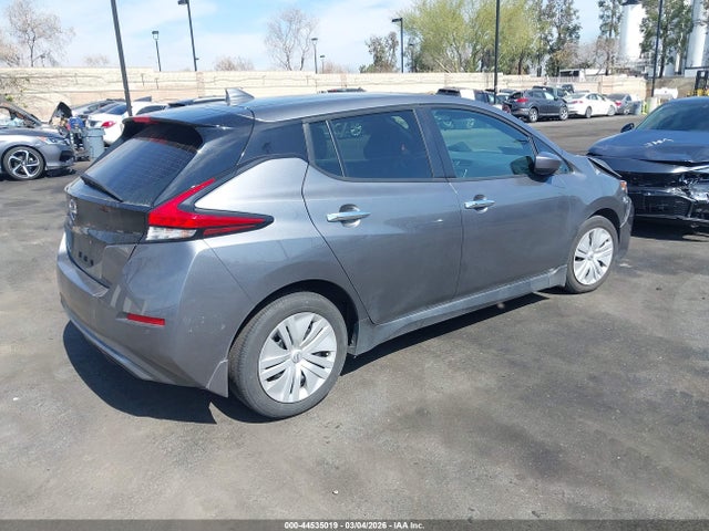 2024 NISSAN LEAF 1N4AZ1BV2RC556367 Photo 3