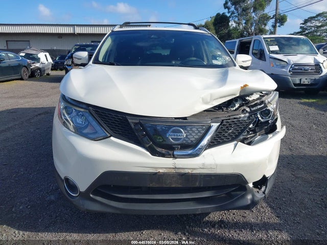 JN1BJ1CR2HW140780 Nissan Rogue Sport Sl