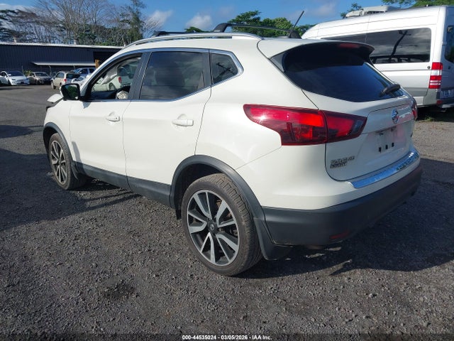 JN1BJ1CR2HW140780 Nissan Rogue Sport Sl