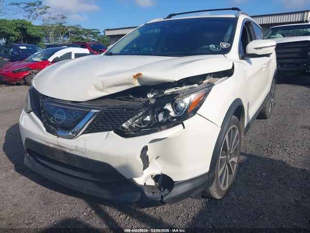 JN1BJ1CR2HW140780 Nissan Rogue Sport Sl