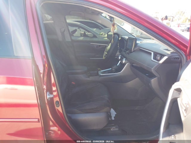 Toyota RAV4 LE 2020 JTMK1RFV6LD052842 Image 5