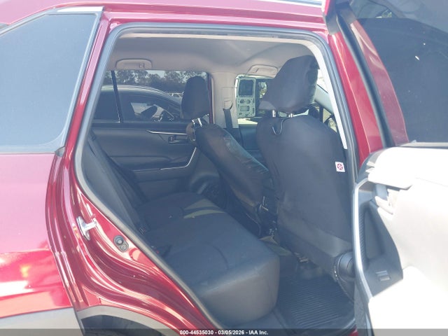 Toyota RAV4 LE 2020 JTMK1RFV6LD052842 Image 8