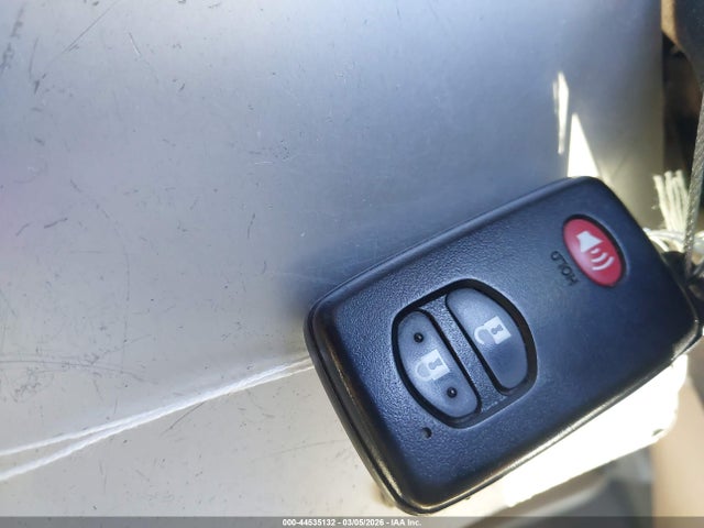 Toyota Prius V Three 2014 JTDZN3EU9EJ012381 Image 11