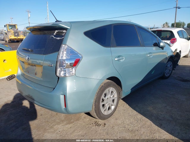Toyota Prius V Three 2014 JTDZN3EU9EJ012381 Image 4