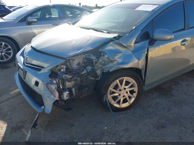 Toyota Prius V Three 2014 JTDZN3EU9EJ012381 Image 6