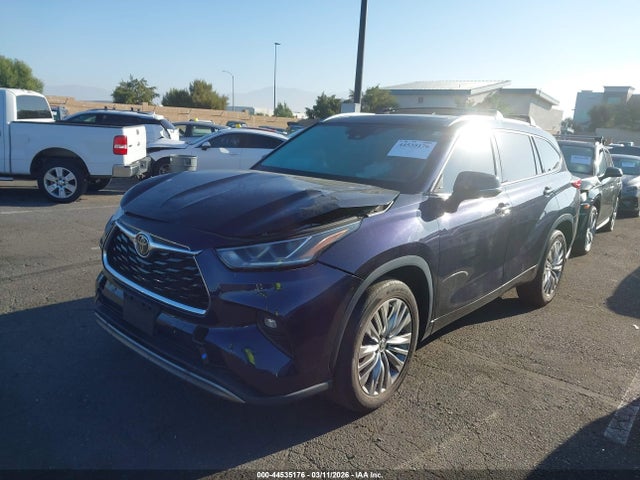 Toyota Highlander Platinum 2022 5TDFZRAH5NS128151 Image 14