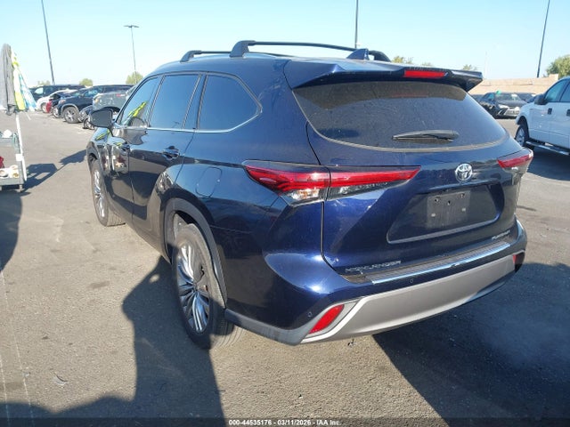 2022 TOYOTA HIGHLANDER 5TDFZRAH5NS128151 Photo 2