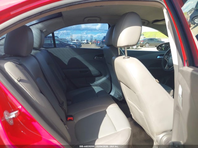 1G1JE5SB9F4121217 Chevrolet Sonic Ltz Auto
