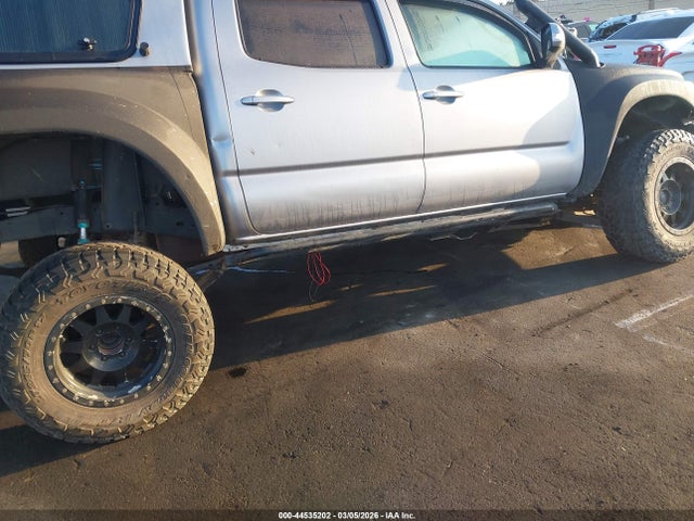 3TMLU4EN0FM189638 Toyota Tacoma Base V6