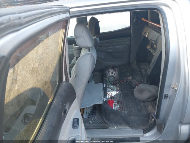 3TMLU4EN0FM189638 Toyota Tacoma Base V6