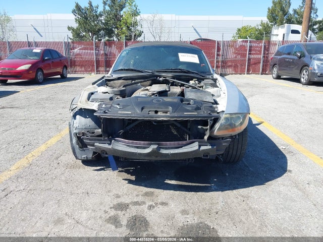 44535206 :رقم المزاد ، 4USBT33463LR61229 vin ، 2003 Bmw Z4 2.5i مزاد بيع