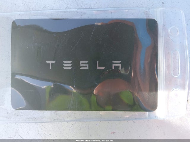 44535214 :رقم المزاد ، 7SAYGDEE3NF352270 vin ، 2022 Tesla Model Y Long Range Dual Motor All-wheel Drive مزاد بيع