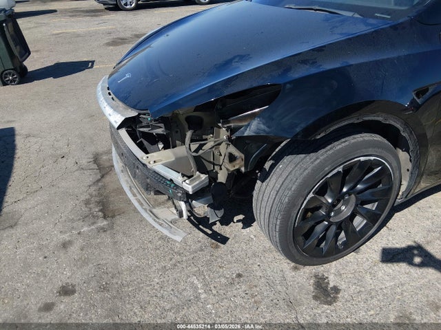 44535214 :رقم المزاد ، 7SAYGDEE3NF352270 vin ، 2022 Tesla Model Y Long Range Dual Motor All-wheel Drive مزاد بيع