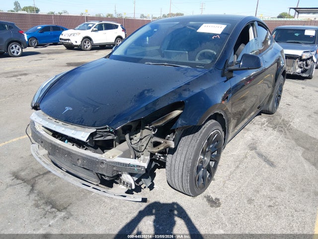 44535214 :رقم المزاد ، 7SAYGDEE3NF352270 vin ، 2022 Tesla Model Y Long Range Dual Motor All-wheel Drive مزاد بيع