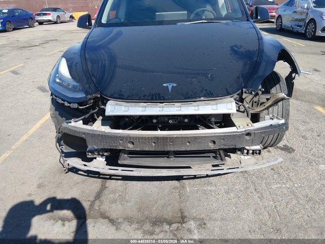 44535214 :رقم المزاد ، 7SAYGDEE3NF352270 vin ، 2022 Tesla Model Y Long Range Dual Motor All-wheel Drive مزاد بيع