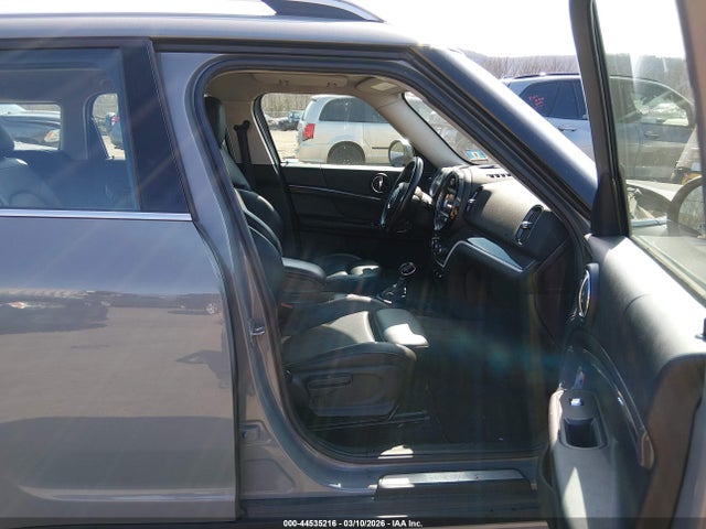 2018 MINI COUNTRYMAN WMZYT5C33J3E59507 Photo 4