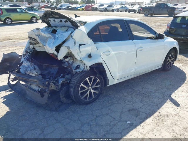 2017 VOLKSWAGEN JETTA 3VWDB7AJ9HM209920 Photo 3