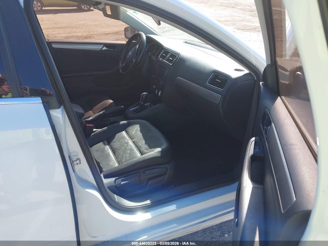 2017 VOLKSWAGEN JETTA 3VWDB7AJ9HM209920 Photo 4