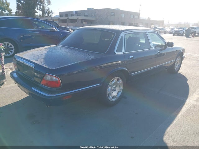 2001 JAGUAR XJ8 SAJDA24CX1LF32147 Photo 3
