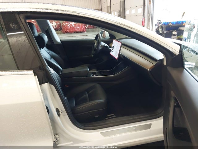 2019 TESLA MODEL 3 5YJ3E1EA1KF436592 Photo 4