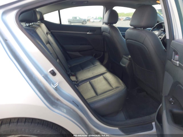 Hyundai Elantra Limited 2017 5NPD84LF0HH010477 Image 8
