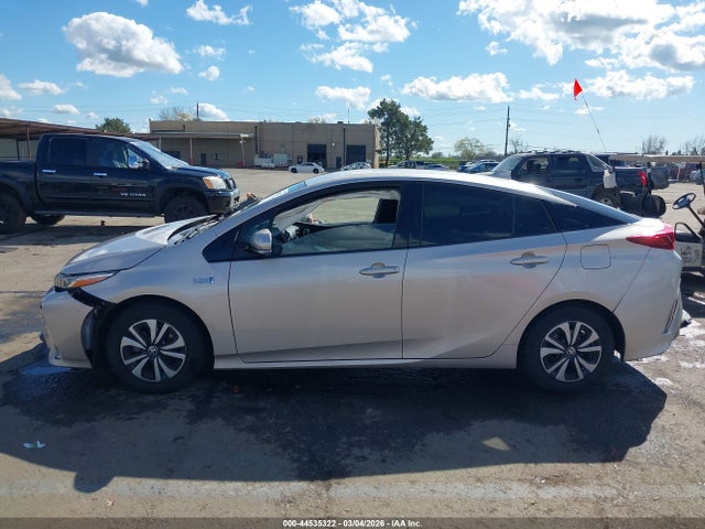 Toyota Prius Prime Plus 2018 JTDKARFP1J3081329 Image 14