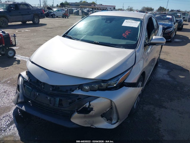 Toyota Prius Prime Plus 2018 JTDKARFP1J3081329 Image 2