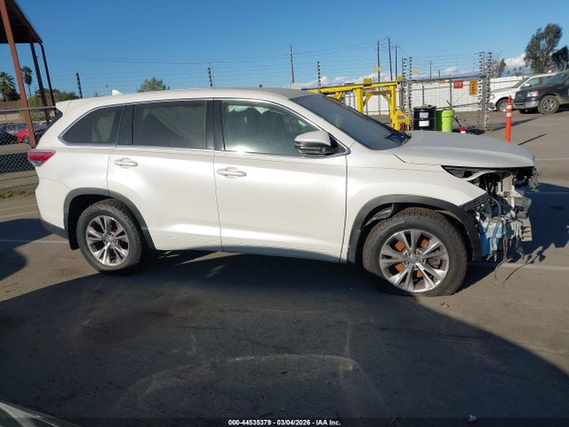 Toyota Highlander Le Plus V6 2015 5TDBKRFH6FS140967 Image 14