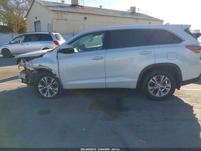 Toyota Highlander Le Plus V6 2015 5TDBKRFH6FS140967 Image 15