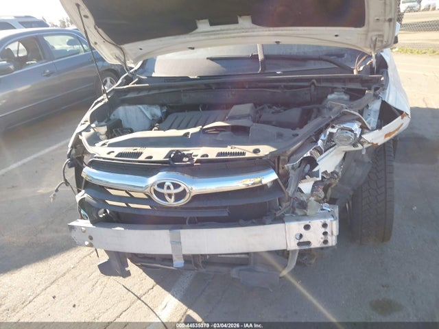 Toyota Highlander Le Plus V6 2015 5TDBKRFH6FS140967 Image 18