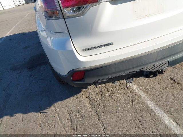 Toyota Highlander Le Plus V6 2015 5TDBKRFH6FS140967 Image 22