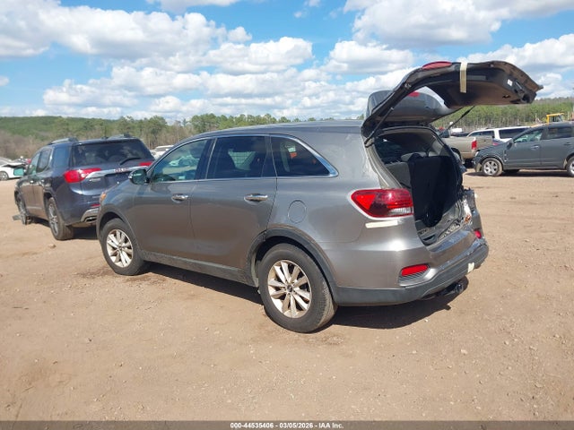 2019 KIA SORENTO 5XYPG4A37KG555969 Photo 2