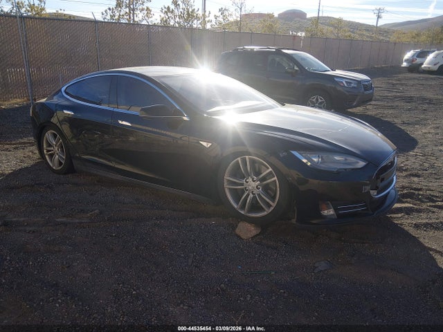 2013 TESLA MODEL S 5YJSA1CN1DFP03410 Photo 0