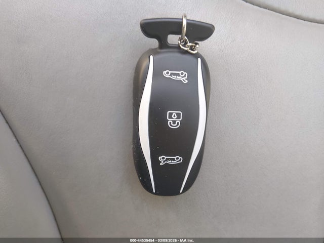 2013 TESLA MODEL S 5YJSA1CN1DFP03410 Photo 10