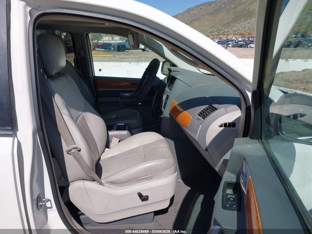 Продаж на аукціоні авто 2010 Chrysler Town & Country New Limited, vin: 2A4RR7DX9AR366263, номер лоту: 44535469