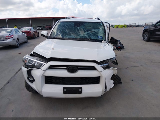Toyota 4RUNNER SR5 2021 JTEEU5JR6M5234006 Image 11