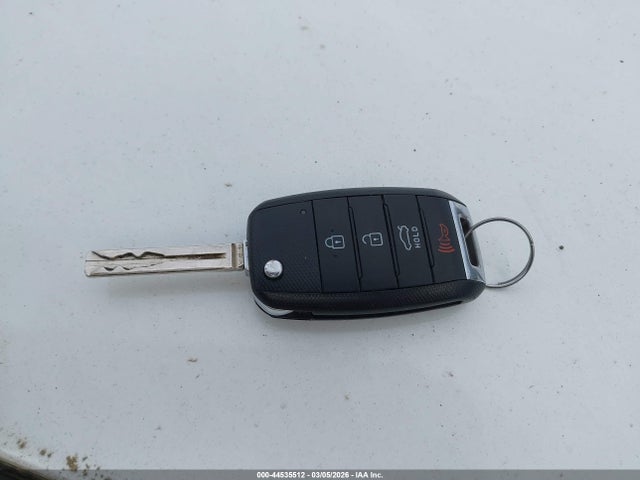 KIA Optima Lx 2015 KNAGM4A70F5651983 Image 11