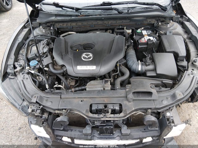 2018 MAZDA MAZDA6 JM1GL1XY3J1309996 Photo 9