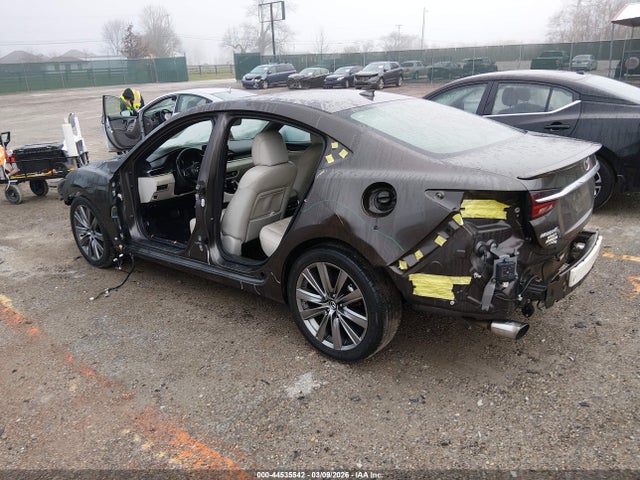 2018 MAZDA MAZDA6 JM1GL1XY3J1309996 Photo 2