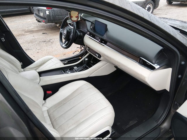 2018 MAZDA MAZDA6 JM1GL1XY3J1309996 Photo 4