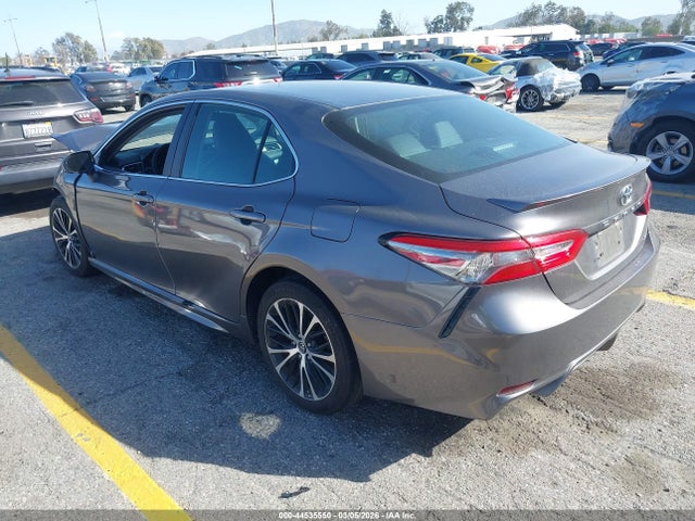 4T1B11HK7JU630203 Toyota CAMRY SE