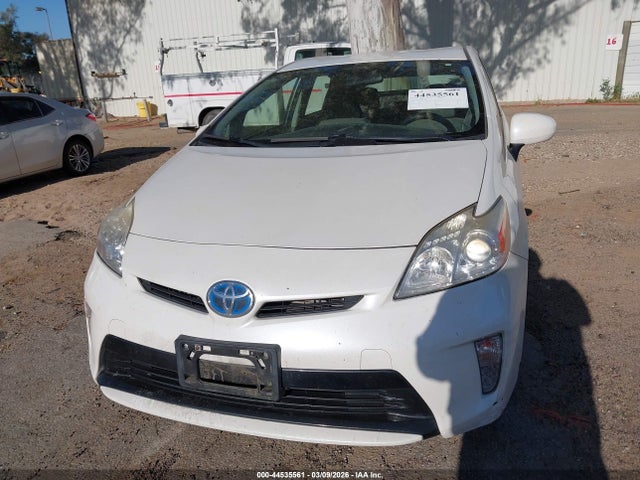 Toyota Prius Two 2014 JTDKN3DU9E0375837 Image 6