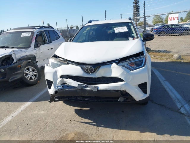 Toyota RAV4 LE 2018 JTMZFREV2JJ746847 Image 12