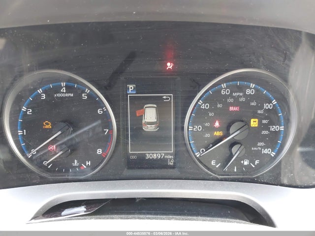 Toyota RAV4 LE 2018 JTMZFREV2JJ746847 Image 7
